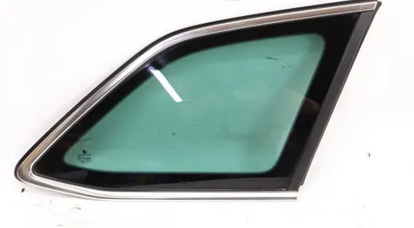 Skoda Superb B8 (3V) Rear side window