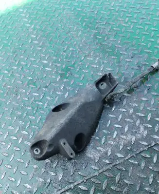 BMW X5 E70 Engine mounting bracket 6787489 67871110 A1S19CU3