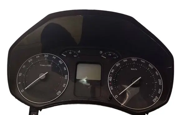 Skoda Octavia Mk2 (1Z) Speedometer (instrument cluster) V3564436 1Z0920810E