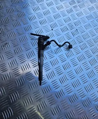 BMW 5 E60 E61 Fuel injector 7793836 0445110