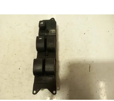 Mitsubishi Outlander Electric window control switch MR502231 C8DD302M 1753D1