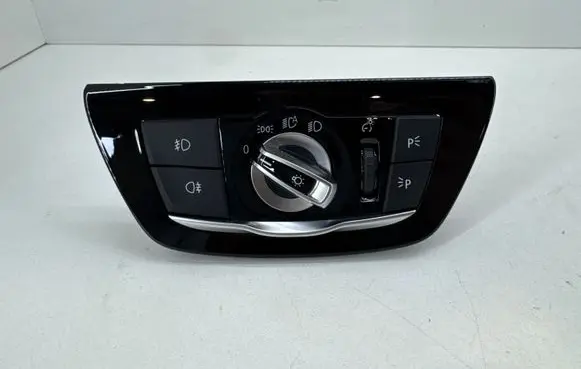 BMW 5 G30 G31 G38 Light switch 6841883