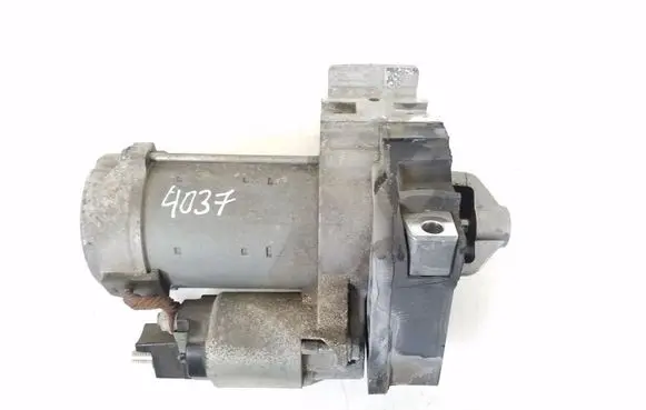BMW X3 F25 Starter motor 8570846