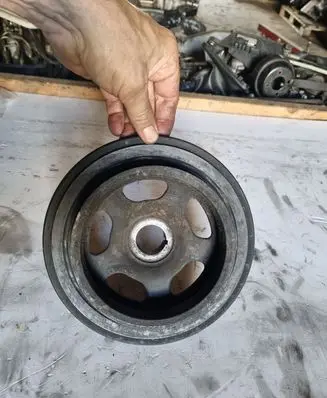 Mercedes-Benz Sprinter W901 W902 W903 W904 Crankshaft pulley
