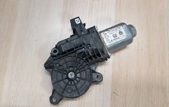 Seat Ibiza IV (6J,6P) Rear door window regulator motor 6R0959802AN