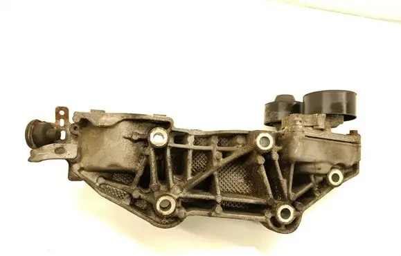 Nissan X-Trail T31 Generator/alternator bracket 8200527320