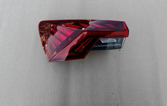 Skoda Octavia Mk4 Rear/tail lights 5E3945207A 002139656 SK38XH1GH1