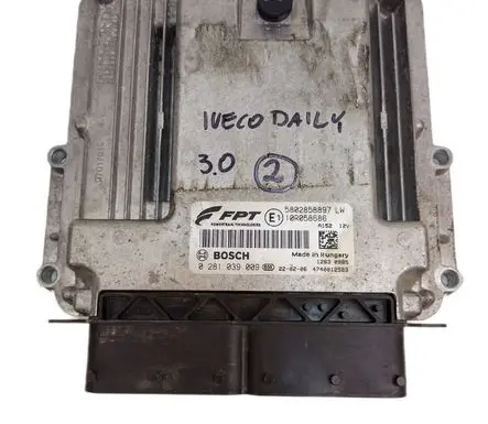 Iveco Daily 6th gen Engine control unit/module ECU 5802858897 0281039009