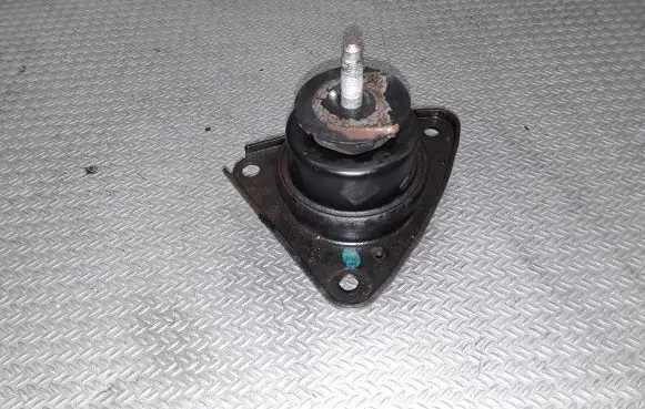 Hyundai i30 Engine mount bracket