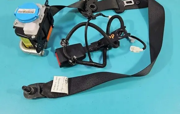 Toyota Yaris Front seatbelt 732100D320 IMPRK1536409