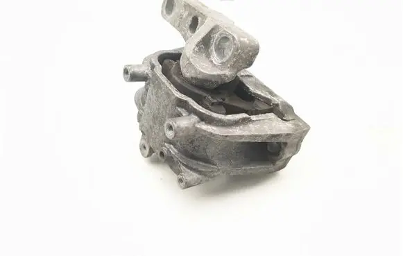 Skoda Superb B6 (3T) Engine mount bracket