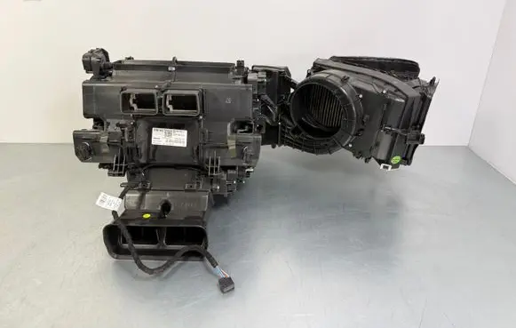 Audi Q7 4M Interior heater climate box assembly 4M1820005J