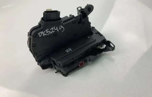 Renault Captur Coupe door lock (next to the handle) 805027072R