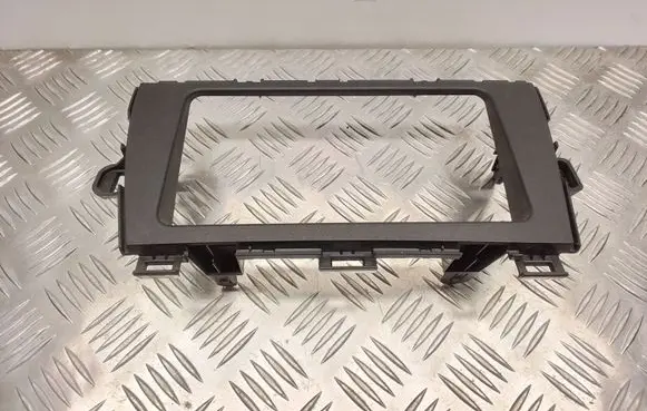 Toyota Prius (XW30) Radio/GPS head unit trim 5540547080