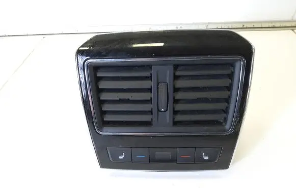 Rear air vent grill