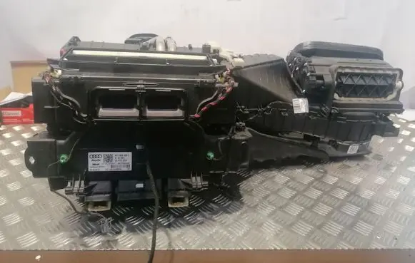 Audi Q5 SQ5 Interior heater climate box assembly 8K1820005L