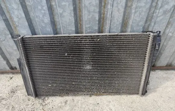 BMW 1 F20 F21 Coolant radiator 7600511