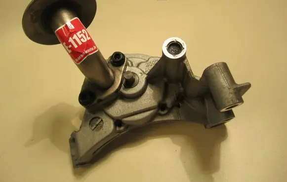 Volkswagen PASSAT B5 Oil pump 038115105B