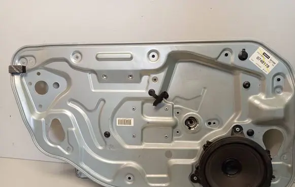 Volvo V50 Front window lifting mechanism without motor 8679080