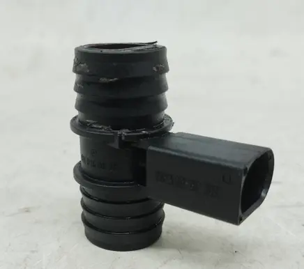 Mercedes-Benz E W210 Air pressure sensor 6110160630 A6110160630 OM611