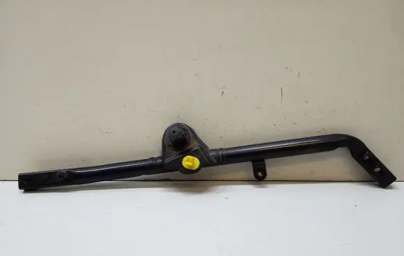 Chrysler Pacifica Radiator support slam panel bracket 68231356AA