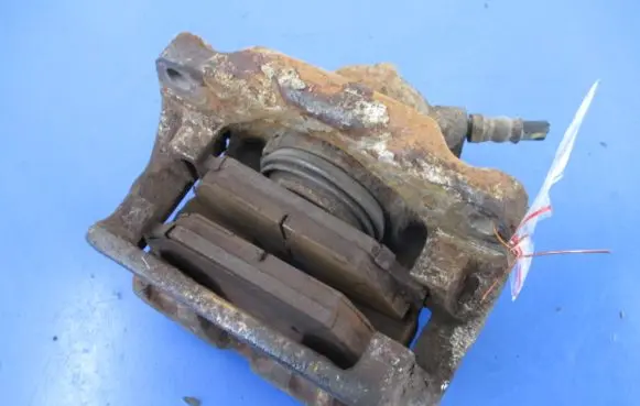 Renault Laguna I Front brake caliper