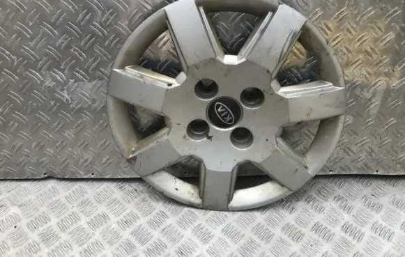 KIA Rio R15 wheel hub/cap/trim 
