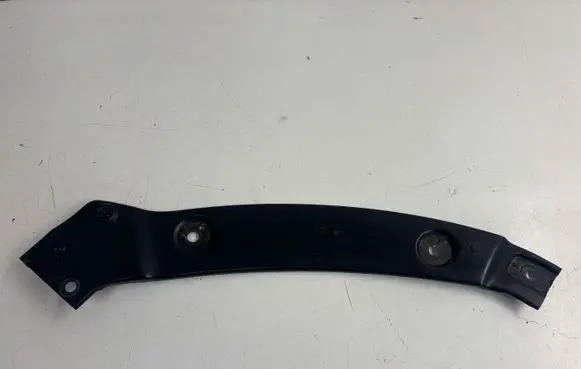 Volkswagen Tiguan Radiator support slam panel bracket 5N0805932B