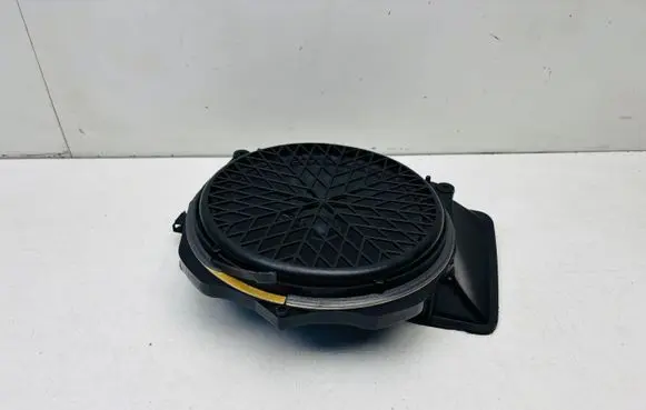 Audi A4 S4 B8 8K Subwoofer speaker 8T0035412
