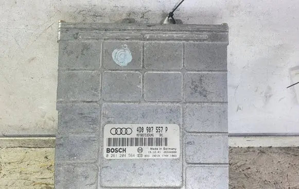 Audi A8 S8 D2 4D Engine control unit/module 0261204564 4D0907557P