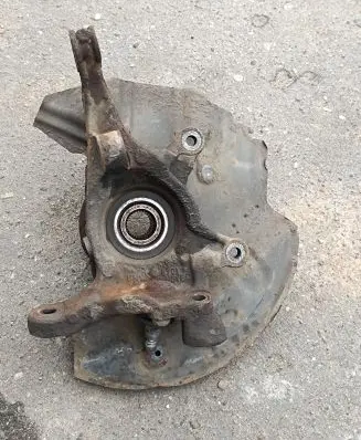 BMW X5 E53 Front wheel hub spindle knuckle 6761576C 6761576