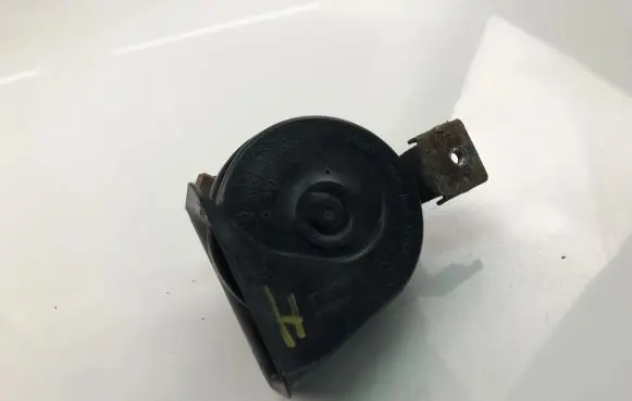 Volvo XC70 Horn signal E30055306