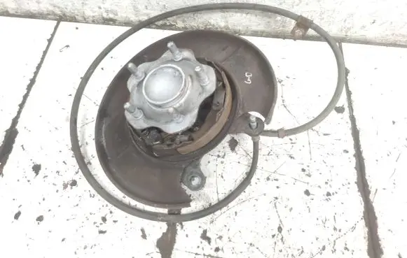 Nissan Juke I F15 Rear wheel hub spindle/knuckle 