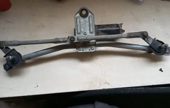 KIA Sportage Front wiper linkage and motor 981103W000