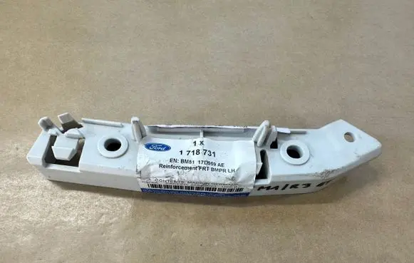 Ford Focus Front bumper mounting bracket 1718731