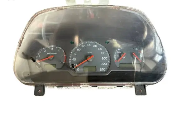 Volvo S40, V40 Speedometer (instrument cluster) 30889706 SW30887756