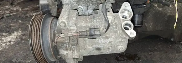Nissan Juke I F15 Air conditioning (A/C) compressor (pump) 926003vd0a m214a221058