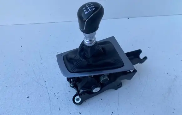 Ford Focus Gear shifter/selector BM51A045B79