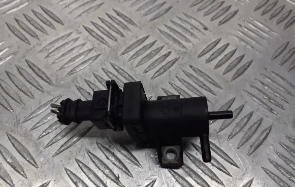 Renault Megane II Vacuum valve 7700113709