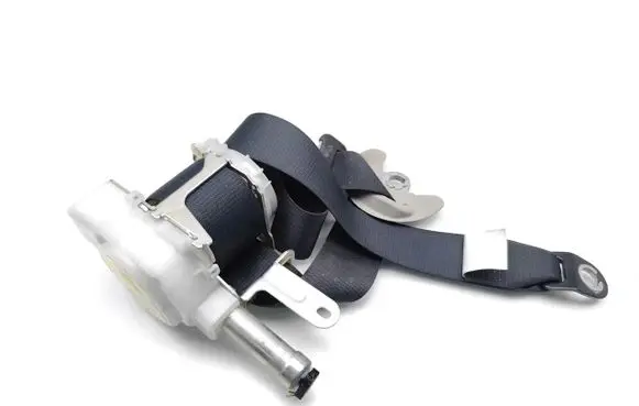 Toyota Avensis T270 Front seatbelt 7P4100-P