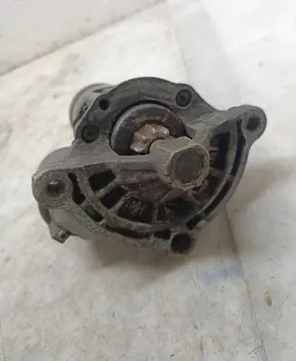 Peugeot 806 Starter motor M00T82081