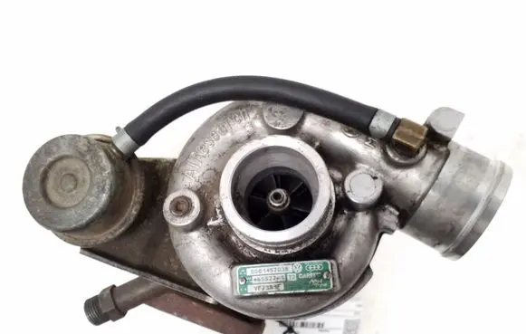 Volkswagen Golf III Turbo 028145703B