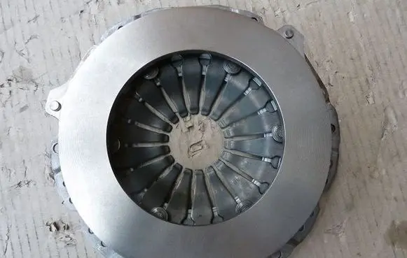 Alfa Romeo 159 Pressure plate 3082000915