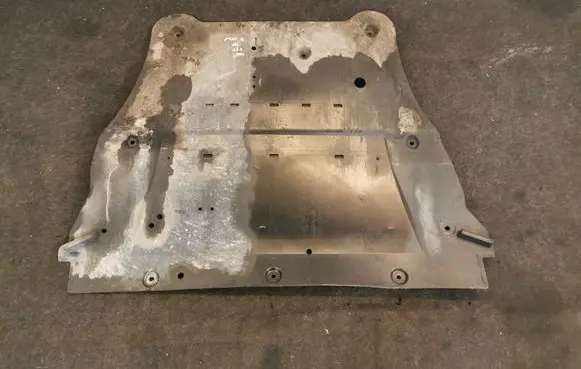 Nissan Qashqai Engine splash shield/under tray 