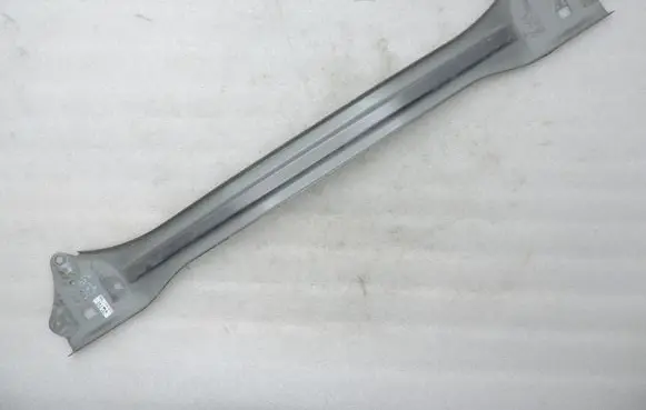 Toyota Yaris Rear bumper mounting bracket 521720D020