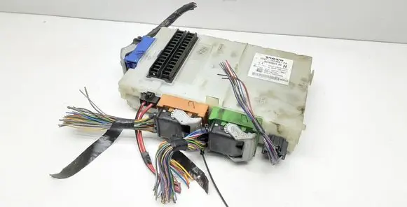 Volvo V70 Fuse module 30765624 30765624AE 7G9T14C256FA