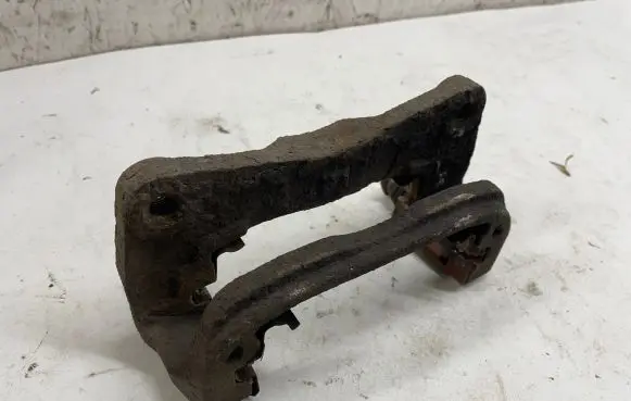 Subaru Forester SG Front Brake Caliper Pad/Carrier 