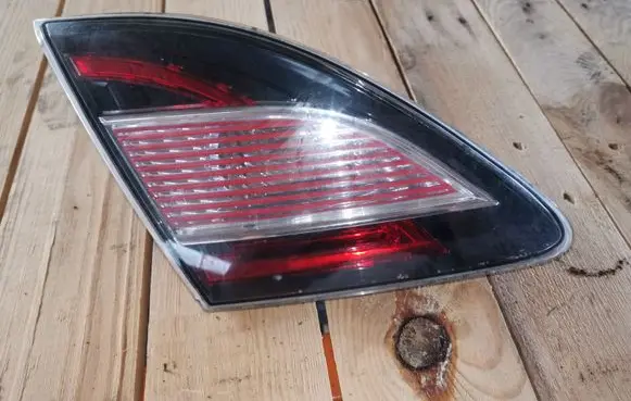 Mazda 6 Tailgate rear/tail lights