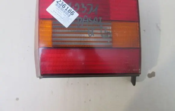 Volkswagen PASSAT B4 Rear/tail lights
