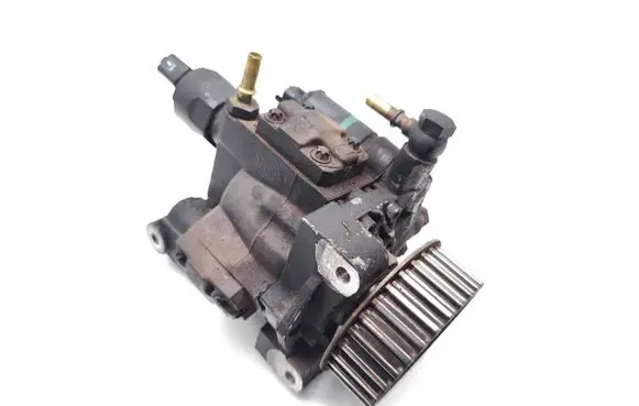 Nissan Qashqai Fuel injection high pressure pump 167000938R 8200704210 A2C53252602